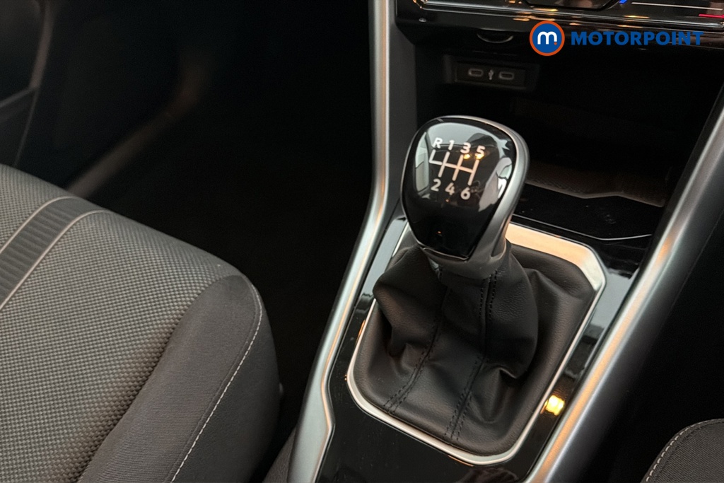 Volkswagen T-Roc Life Manual Petrol SUV - Stock Number (1686753) - 15th supplementary image