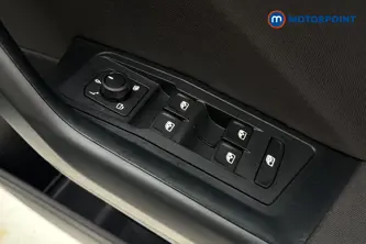 Volkswagen T-Roc Life Manual Petrol SUV - Stock Number (1686753) - 19th supplementary image