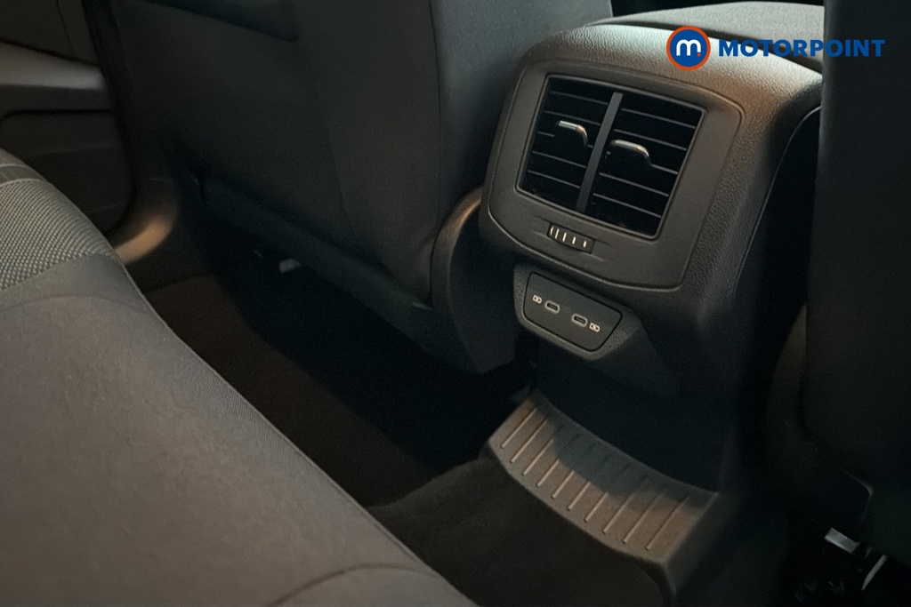 Volkswagen T-Roc Life Manual Petrol SUV - Stock Number (1686753) - 28th supplementary image