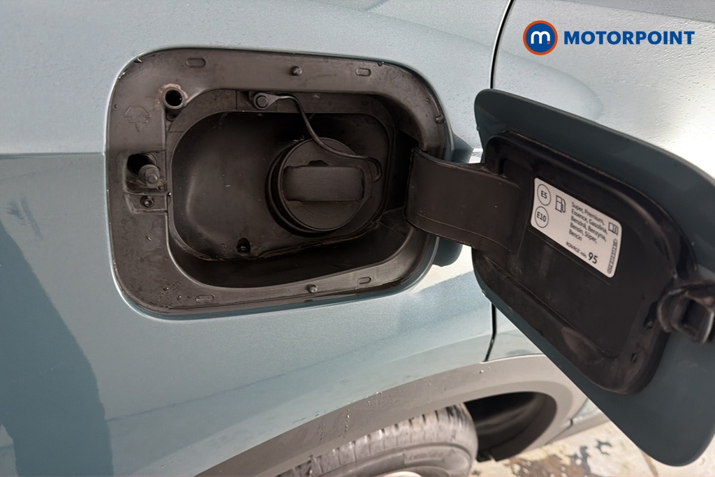 Volkswagen T-Roc Life Manual Petrol SUV - Stock Number (1686753) - 41st supplementary image