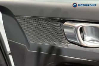 Volvo Xc40 Core Automatic Petrol SUV - Stock Number (1689682) - 21st supplementary image