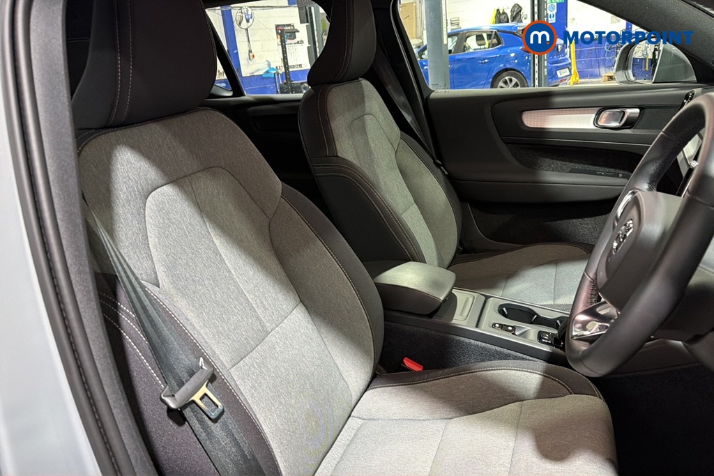 Volvo Xc40 Core Automatic Petrol SUV - Stock Number (1689682) - 22nd supplementary image