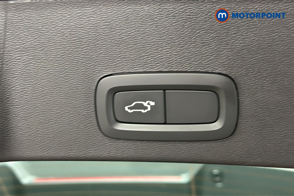 Volvo Xc40 Core Automatic Petrol SUV - Stock Number (1689682) - 35th supplementary image