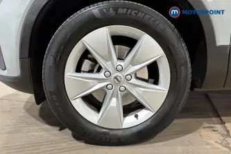 Volvo Xc40 Core Automatic Petrol SUV - Stock Number (1689682) - 44th supplementary image