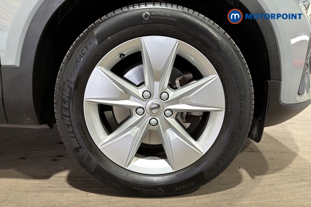 Volvo Xc40 Core Automatic Petrol SUV - Stock Number (1689682) - 47th supplementary image