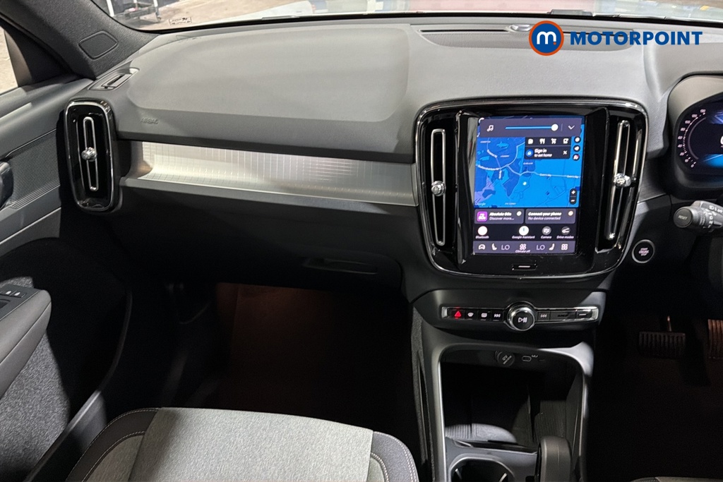 Volvo Xc40 Core Automatic Petrol SUV - Stock Number (1689682) - 1st supplementary image