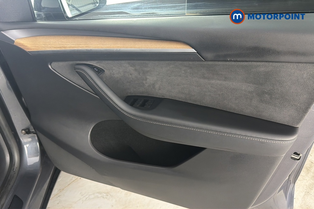 Tesla Model Y Long Range Automatic Electric SUV - Stock Number (1689586) - 18th supplementary image