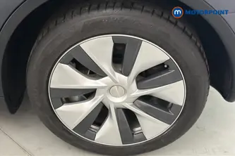 Tesla Model Y Long Range Automatic Electric SUV - Stock Number (1689586) - 45th supplementary image