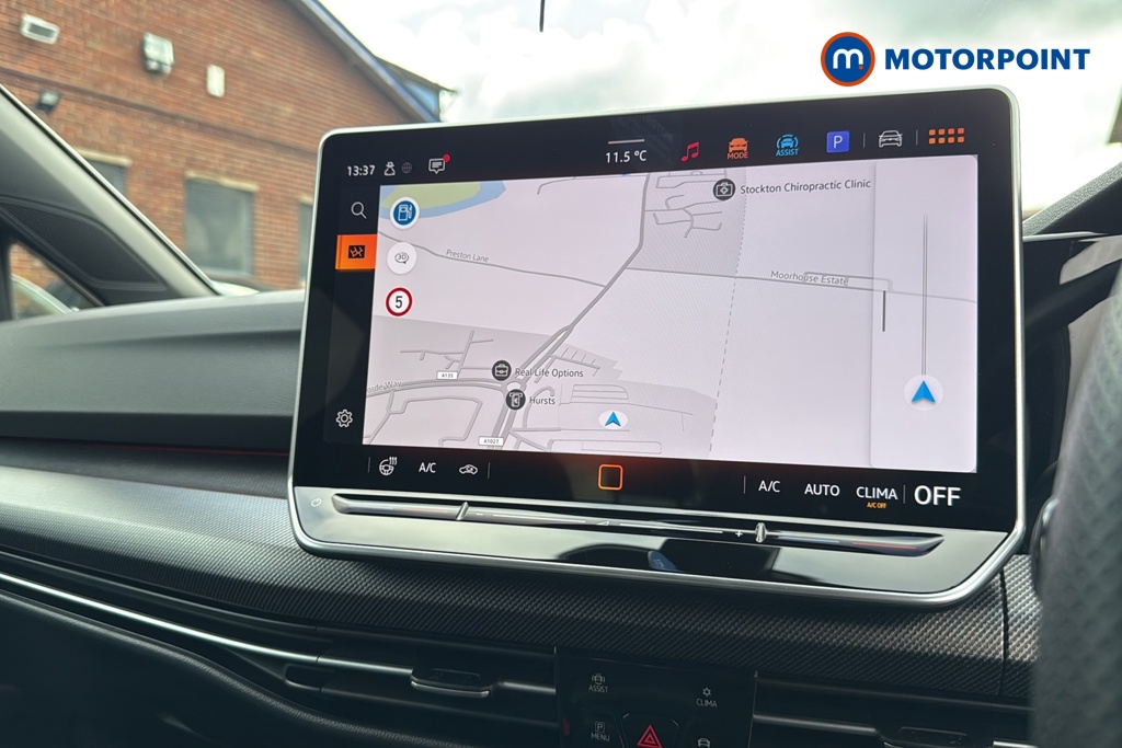 Volkswagen Golf R-Line Automatic Petrol Hatchback - Stock Number (1690080) - 9th supplementary image