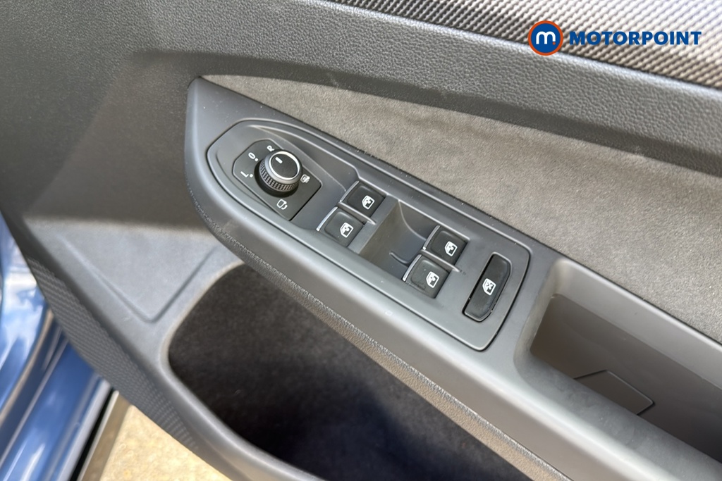 Volkswagen Golf R-Line Automatic Petrol Hatchback - Stock Number (1690080) - 19th supplementary image