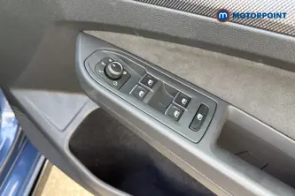 Volkswagen Golf R-Line Automatic Petrol Hatchback - Stock Number (1690080) - 19th supplementary image