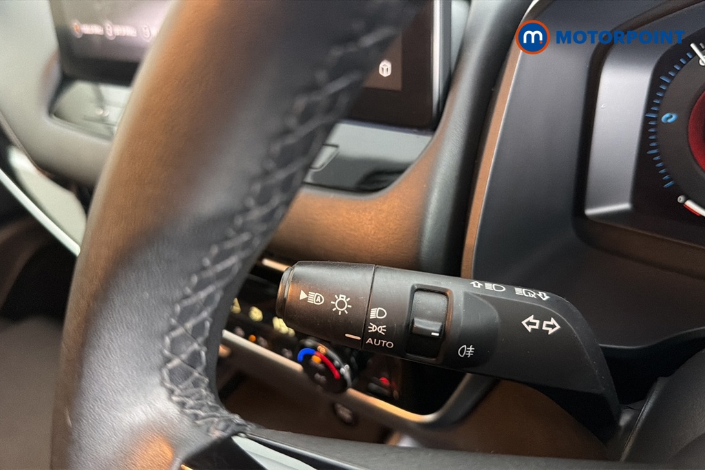 Nissan Qashqai N-Connecta Automatic Petrol-Electric Hybrid SUV - Stock Number (1690256) - 5th supplementary image