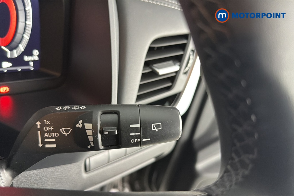 Nissan Qashqai N-Connecta Automatic Petrol-Electric Hybrid SUV - Stock Number (1690262) - 6th supplementary image