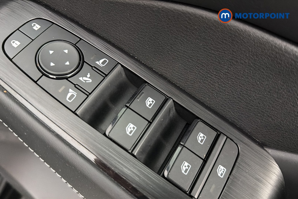 Nissan Qashqai N-Connecta Automatic Petrol-Electric Hybrid SUV - Stock Number (1690262) - 19th supplementary image