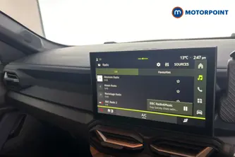Dacia Duster Journey Automatic Petrol-Electric Hybrid SUV - Stock Number (1690284) - 8th supplementary image