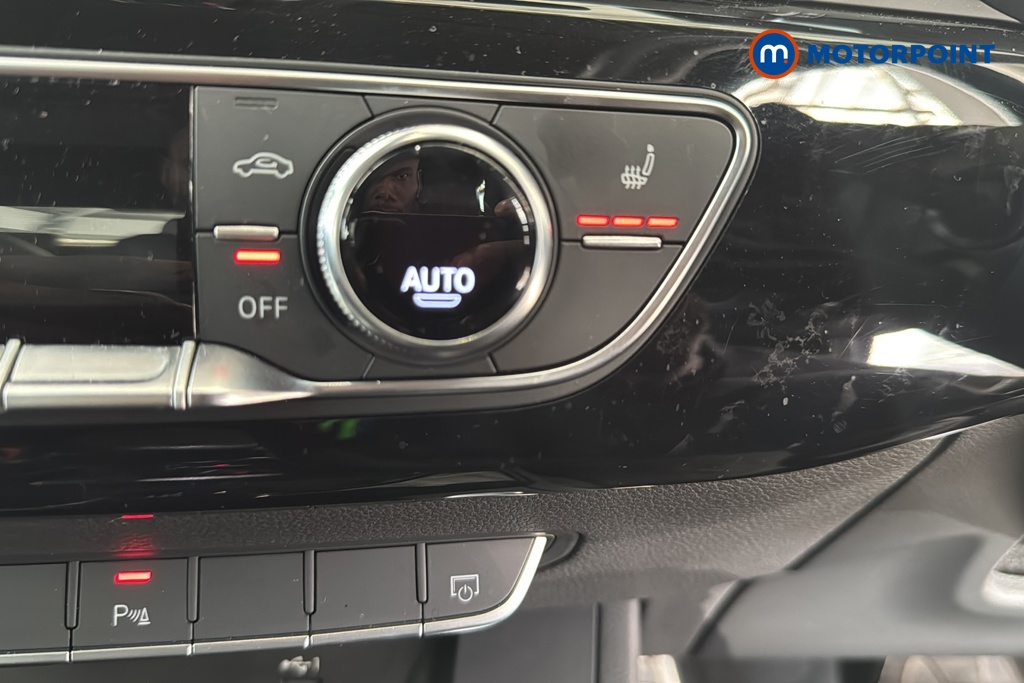 Audi A4 Black Edition Automatic Petrol Saloon - Stock Number (1661085) - 14th supplementary image