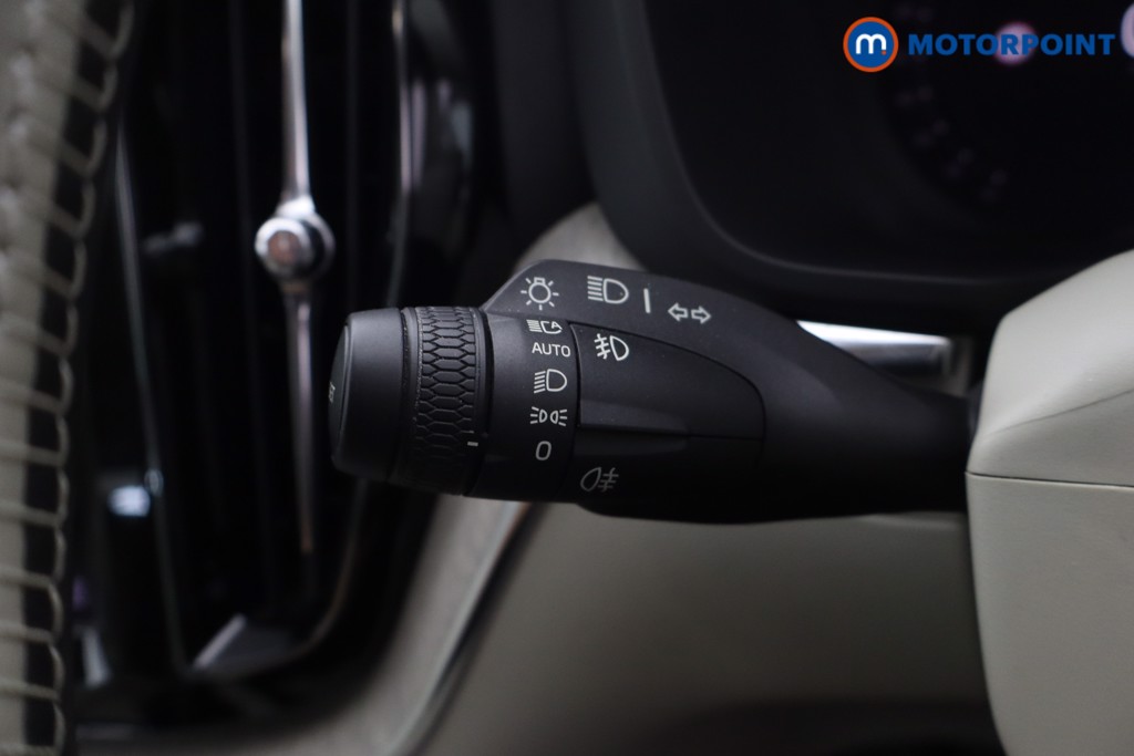 Volvo Xc60 Plus Automatic Petrol SUV - Stock Number (1679142) - 6th supplementary image