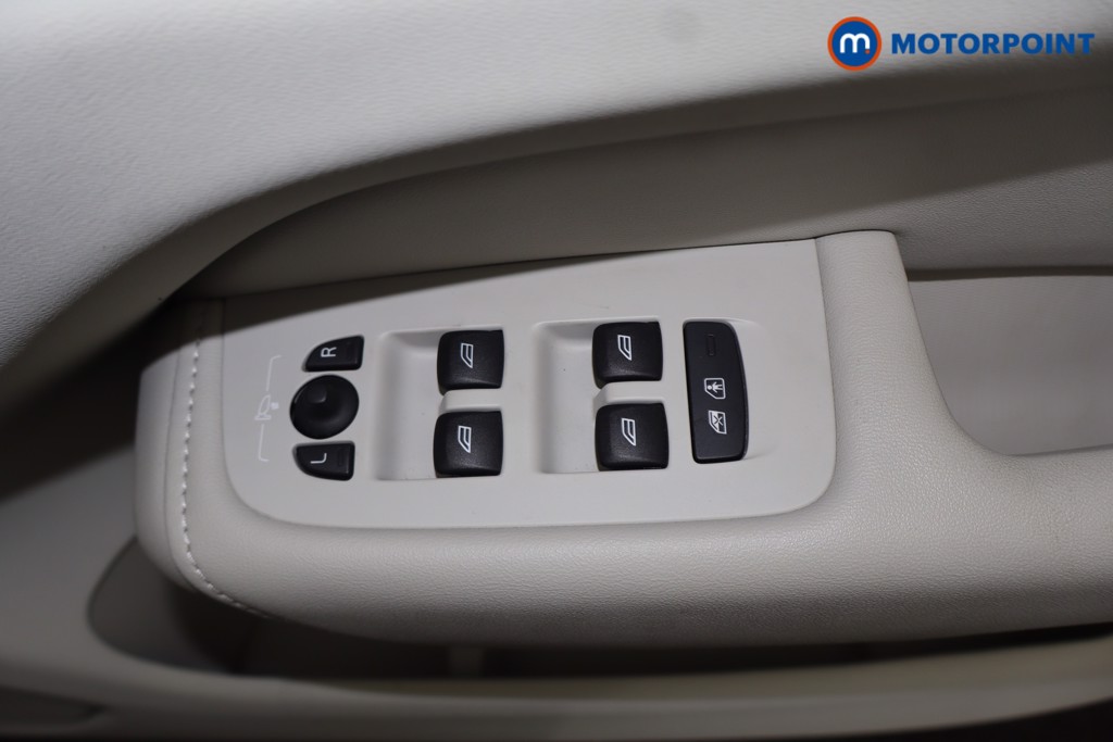 Volvo Xc60 Plus Automatic Petrol SUV - Stock Number (1679142) - 21st supplementary image