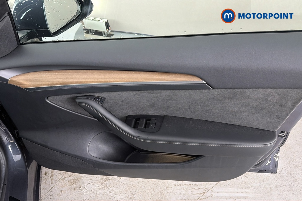 Tesla Model 3 Long Range Automatic Electric Saloon - Stock Number (1680851) - 18th supplementary image