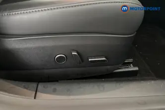 Tesla Model 3 Long Range Automatic Electric Saloon - Stock Number (1680851) - 23rd supplementary image