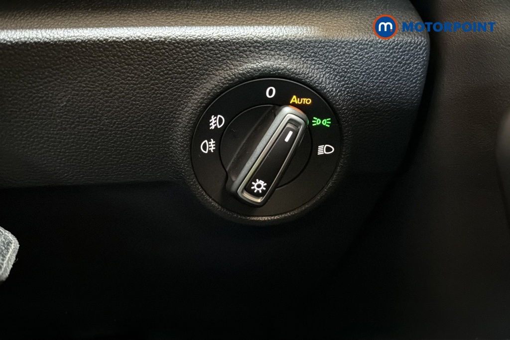 Volkswagen T-Roc R-Line Automatic Petrol SUV - Stock Number (1682188) - 11th supplementary image