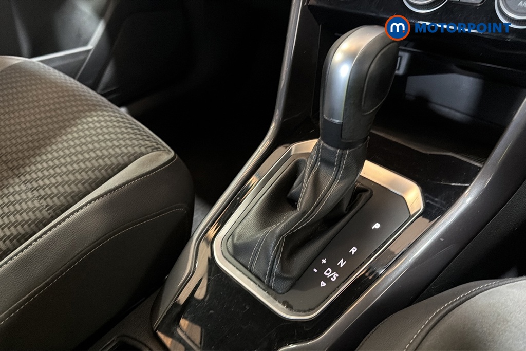 Volkswagen T-Roc R-Line Automatic Petrol SUV - Stock Number (1682188) - 15th supplementary image