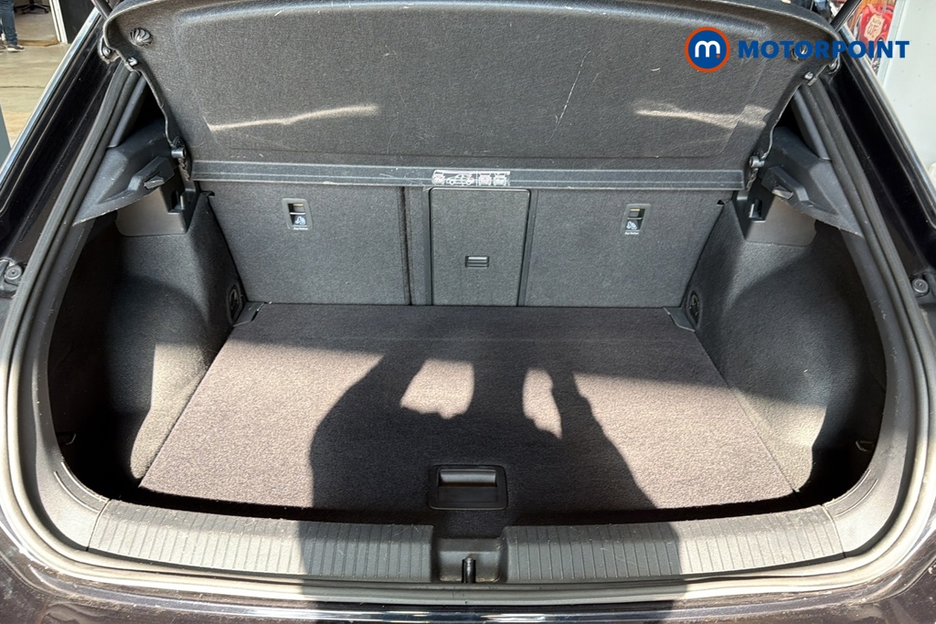 Volkswagen T-Roc R-Line Automatic Petrol SUV - Stock Number (1682188) - 30th supplementary image