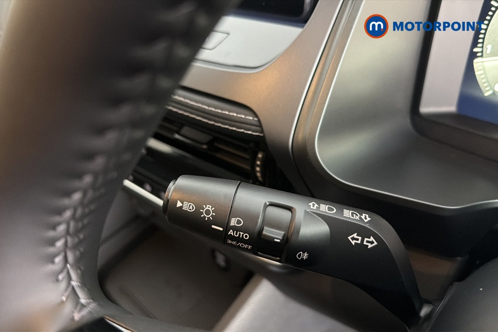 Nissan Qashqai N-Connecta Manual Petrol SUV - Stock Number (1683490) - 5th supplementary image
