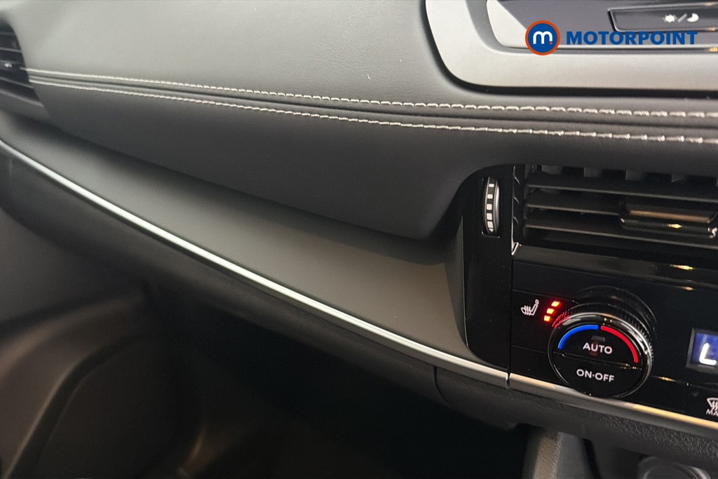 Nissan Qashqai N-Connecta Manual Petrol SUV - Stock Number (1683490) - 14th supplementary image