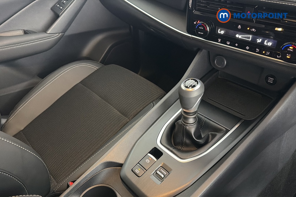 Nissan Qashqai N-Connecta Manual Petrol SUV - Stock Number (1683490) - 15th supplementary image