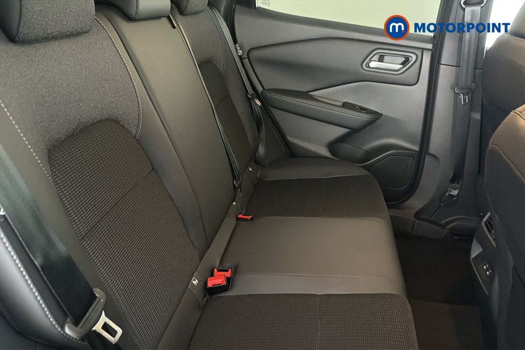Nissan Qashqai N-Connecta Manual Petrol SUV - Stock Number (1683490) - 25th supplementary image