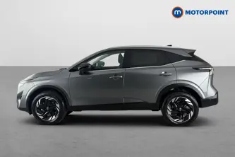 Nissan Qashqai N-Connecta Manual Petrol SUV - Stock Number (1683490) - Drivers side