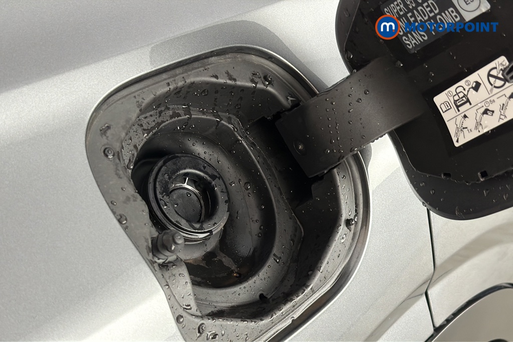 Nissan Qashqai N-Connecta Manual Petrol SUV - Stock Number (1683490) - 41st supplementary image