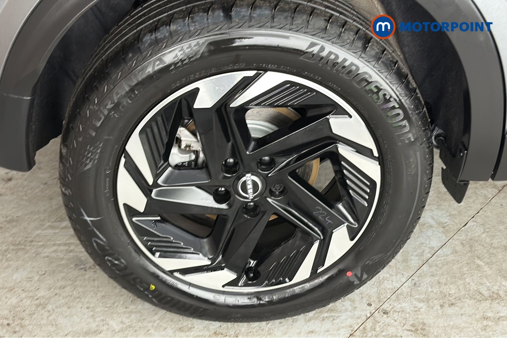 Nissan Qashqai N-Connecta Manual Petrol SUV - Stock Number (1683490) - 46th supplementary image
