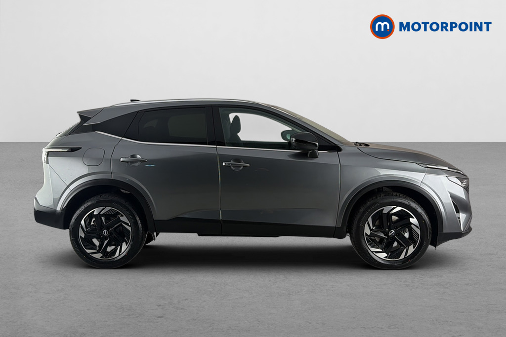 Nissan Qashqai N-Connecta Manual Petrol SUV - Stock Number (1683490) - Passenger side