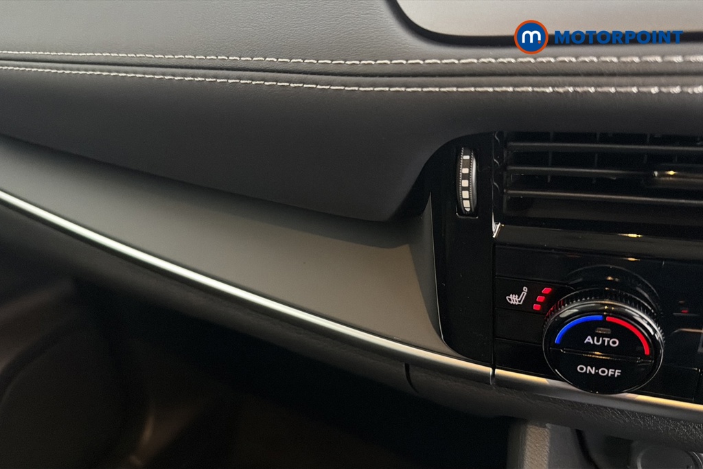 Nissan Qashqai N-Connecta Manual Petrol SUV - Stock Number (1683493) - 14th supplementary image