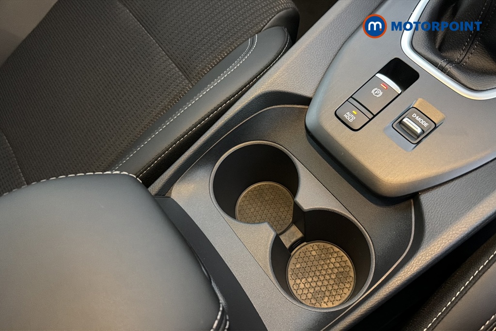 Nissan Qashqai N-Connecta Manual Petrol SUV - Stock Number (1683493) - 16th supplementary image