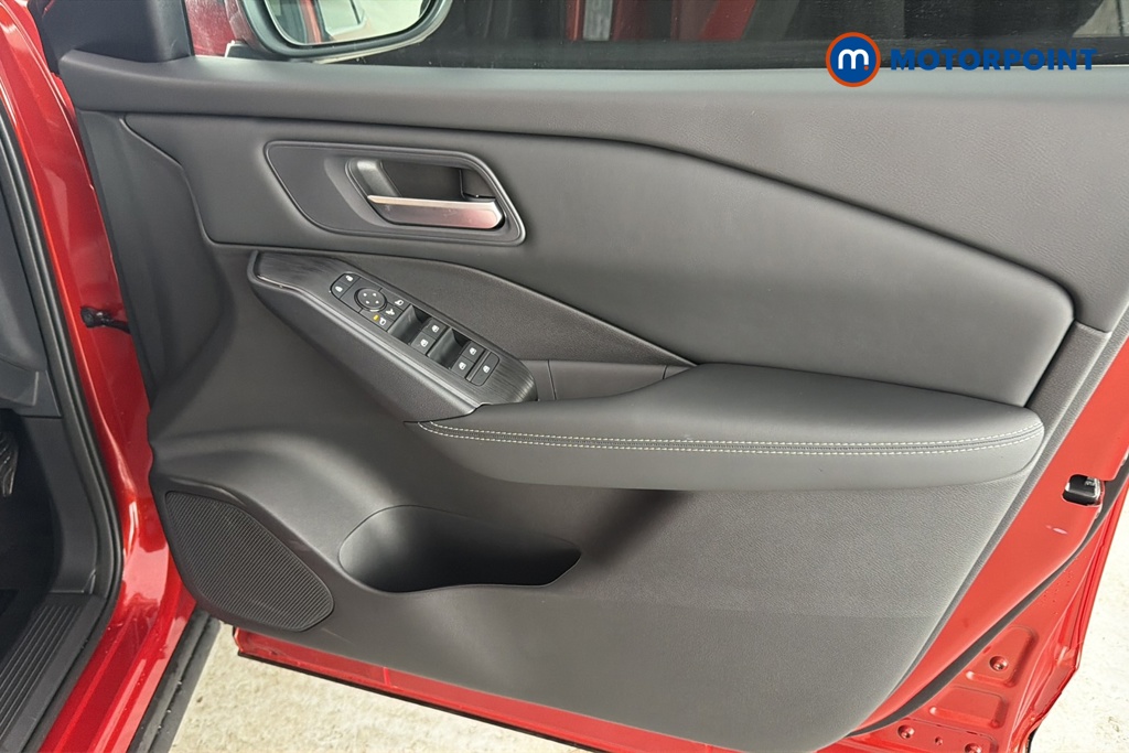 Nissan Qashqai N-Connecta Manual Petrol SUV - Stock Number (1683493) - 18th supplementary image