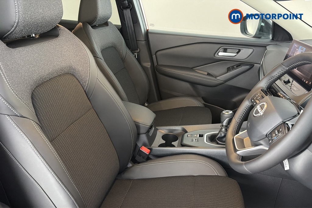 Nissan Qashqai N-Connecta Manual Petrol SUV - Stock Number (1683493) - 22nd supplementary image