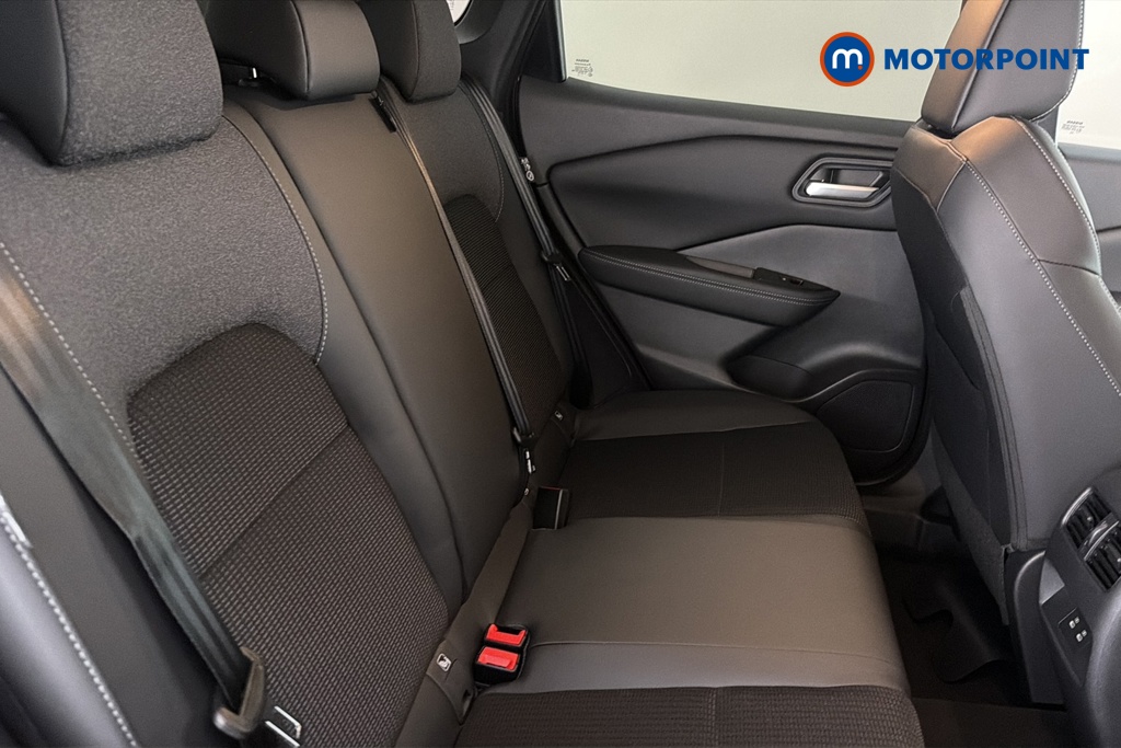 Nissan Qashqai N-Connecta Manual Petrol SUV - Stock Number (1683493) - 25th supplementary image