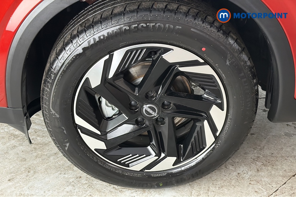 Nissan Qashqai N-Connecta Manual Petrol SUV - Stock Number (1683493) - 44th supplementary image