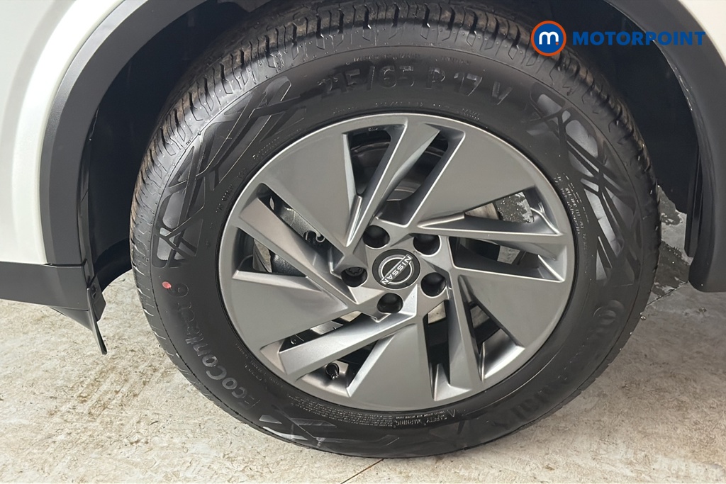 Nissan Qashqai Acenta Premium Manual Petrol SUV - Stock Number (1683494) - 44th supplementary image