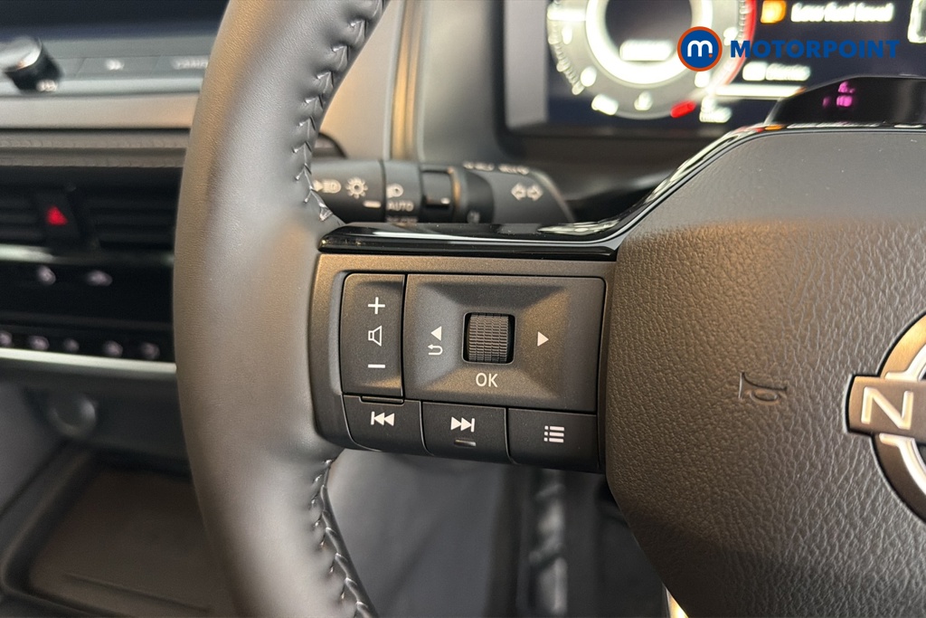 Nissan Qashqai N-Connecta Manual Petrol SUV - Stock Number (1683502) - 4th supplementary image