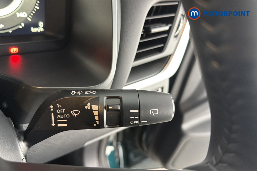 Nissan Qashqai N-Connecta Manual Petrol SUV - Stock Number (1683502) - 6th supplementary image