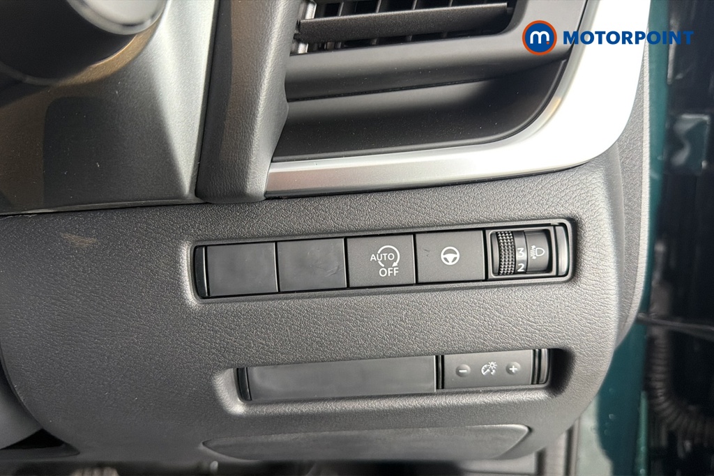 Nissan Qashqai N-Connecta Manual Petrol SUV - Stock Number (1683502) - 11th supplementary image
