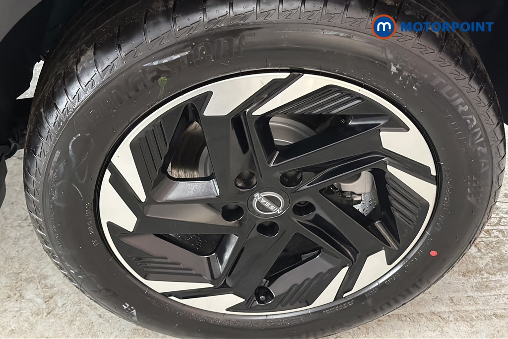 Nissan Qashqai N-Connecta Manual Petrol SUV - Stock Number (1683502) - 45th supplementary image