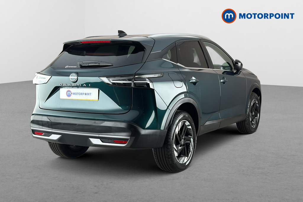 Nissan Qashqai N-Connecta Manual Petrol SUV - Stock Number (1683502) - Passenger side rear corner