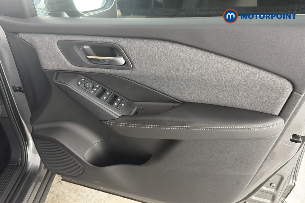 Nissan Qashqai Acenta Premium Manual Petrol SUV - Stock Number (1683503) - 18th supplementary image