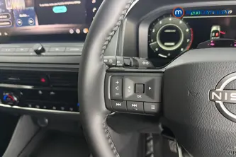 Nissan Qashqai N-Connecta Manual Petrol SUV - Stock Number (1683505) - 4th supplementary image