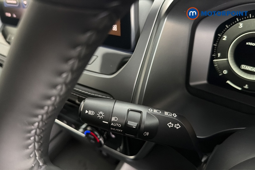 Nissan Qashqai N-Connecta Manual Petrol SUV - Stock Number (1683505) - 5th supplementary image